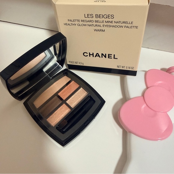 CHANEL Other - CHANEL Les Beiges Natural Glow Eyeshadow Palette - Warm